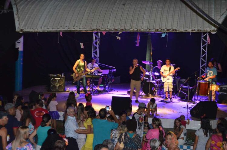 “Carnaval dos Bons Tempos” foi sucesso em Santo Antônio de Posse