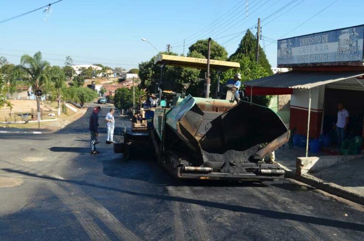 Obras de recapeamento asfáltico continuam no município