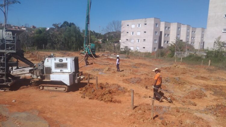 Conforme previsto no cronograma, obras da creche do bairro Vila Esperança são retomadas