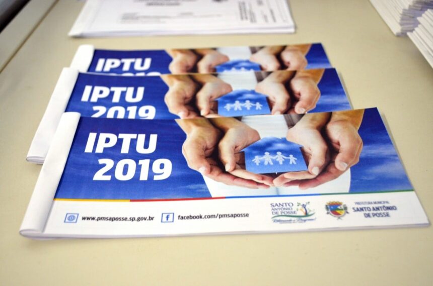 Carnês de IPTU 2019 começam a ser distribuídos