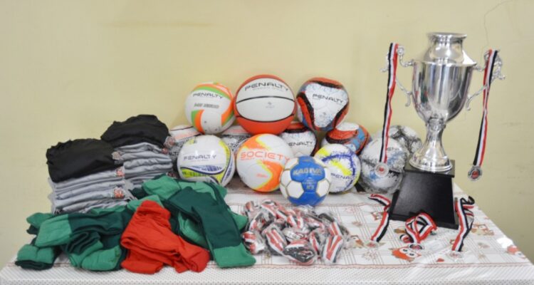 Esporte do município recebe kits esportivos do Governo do Estado