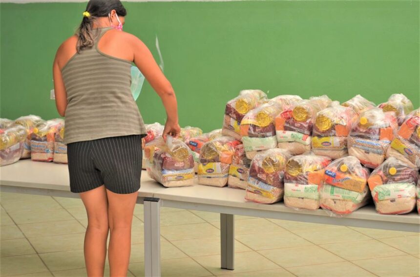 Cerca de 4 mil famílias foram beneficiadas com o Kit Alimentação Escolar