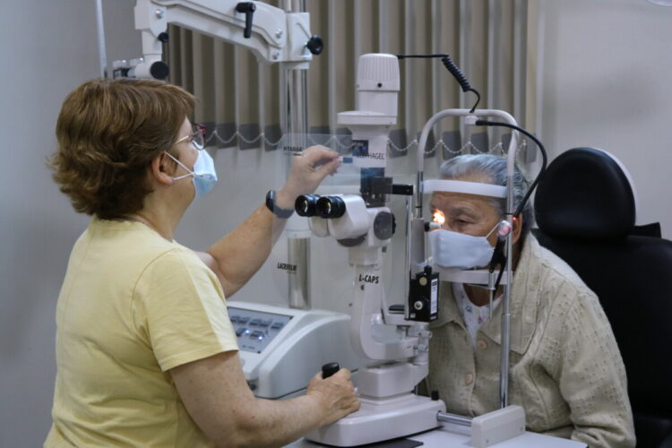 Saúde investe em novos equipamentos oftalmológicos e inicia exames de retina