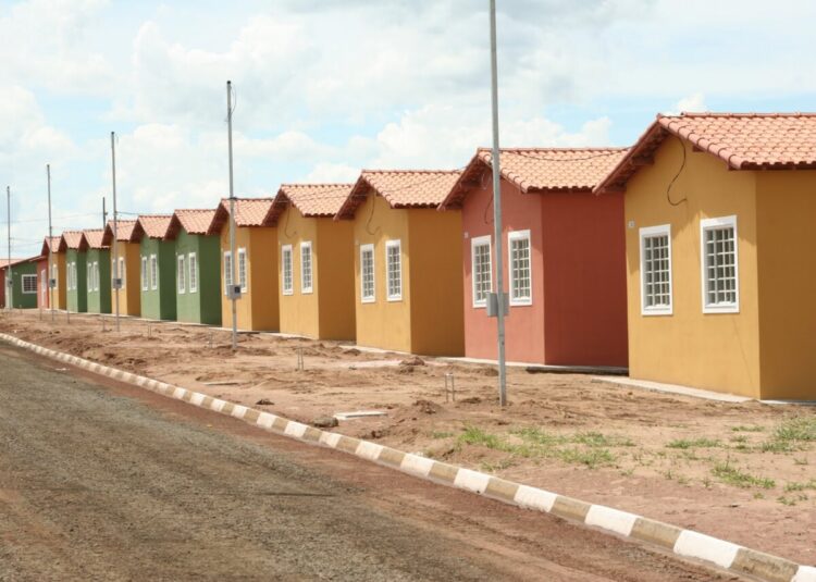 Prefeitura assina convênio para construção de 80 casas populares por meio do CDHU