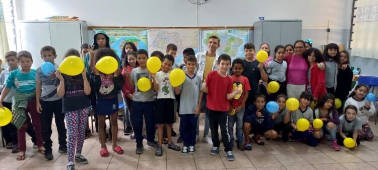 Alunos da Elisabete Lala Villalva participam de atividades sobre o Setembro Amarelo, mês de cuidados a saúde mental