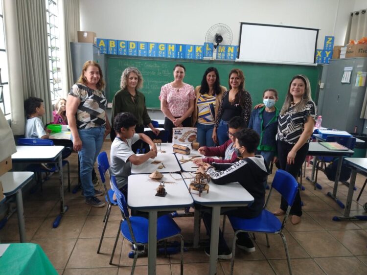 Alunos da Escola Letícia Paganotte Torezan desenvolve projeto com a Caixa de Da Vinci
